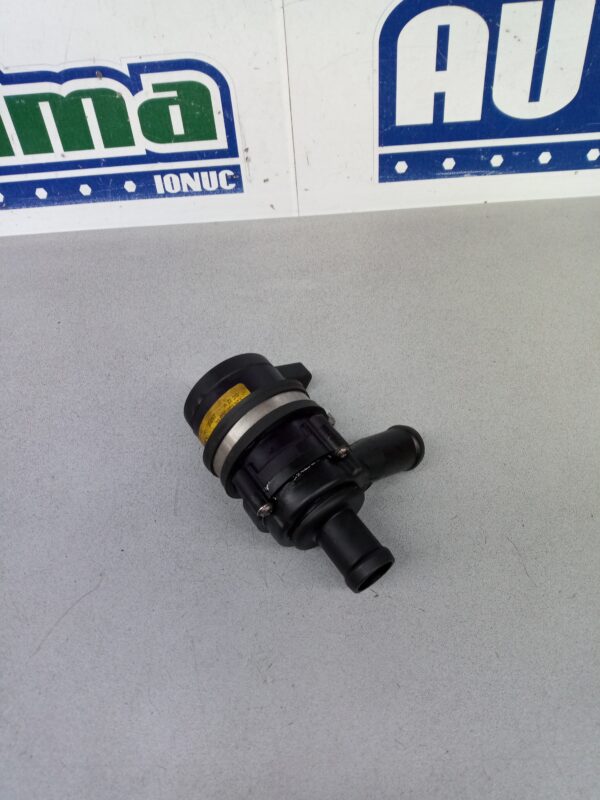 Pompa recirculare apa 7L0965561L Porsche Cayenne 2 (92A)  2010-2025
