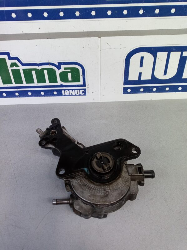 Pompa vacuum 038145209H 1.9 TDI Volkswagen PASSAT B6  2005-2011