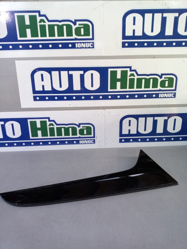 Ornament luneta dreapta 8W9854872B Audi A4 B9 8W  2016-prezent