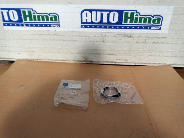 Rama cromata pentru grila proiector ceata  dreapta A2048851074 (Piesa noua original) Mercedes-Benz GLK (X204)  2008-2015