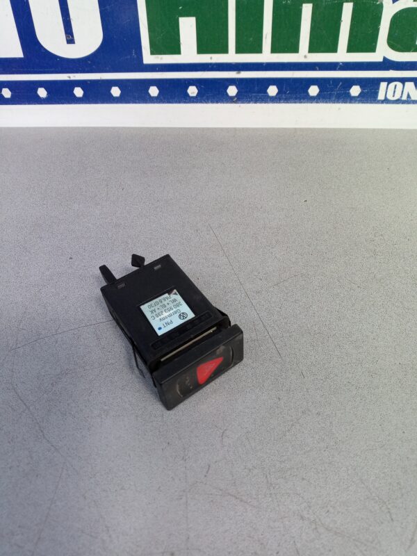 Buton avarii 3B0953235C Volkswagen PASSAT B5.5  2000-2005