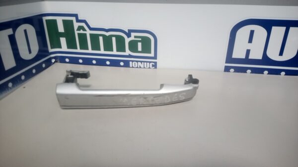 Maner exterior dreapta fata fara cod  Mercedes-Benz E-Class W210  1995-2002