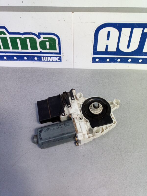 Motoras macara dreapta spate fara cod Volkswagen Golf 4 1J 1997-2005