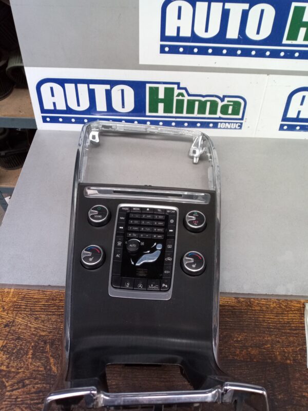 Consola centrala 6813934 2.0 D Volvo   2.0 D