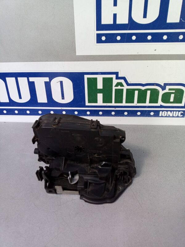 Broasca usa stanga spate 7060295 BMW Seria 3 E90  2004-2013