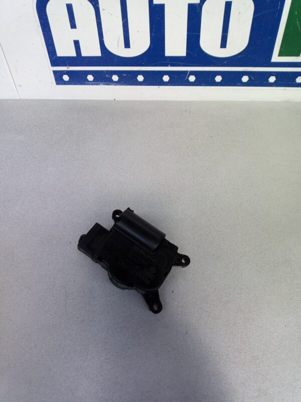 Motoras aeroterma bord 52410492 Volkswagen T5  2003-2015