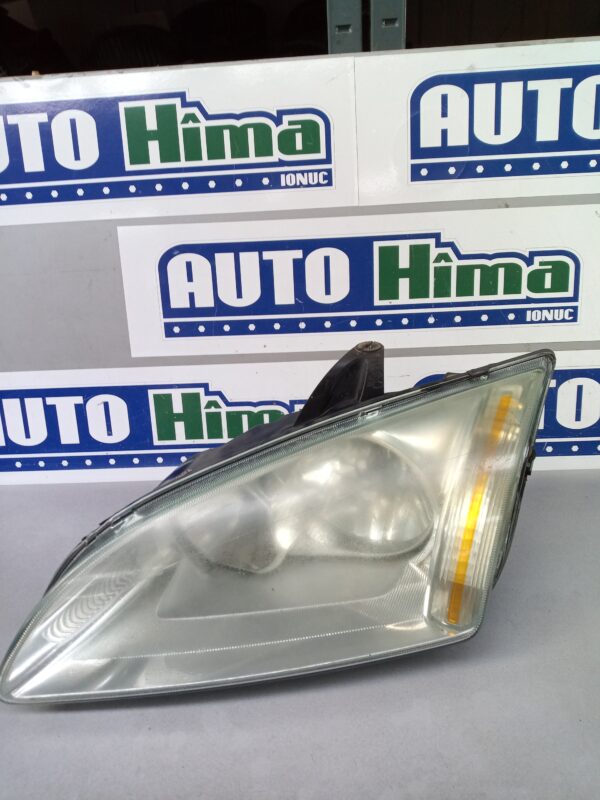 Far stanga fara cod (Cu defect) Ford Focus 2 2004-2010