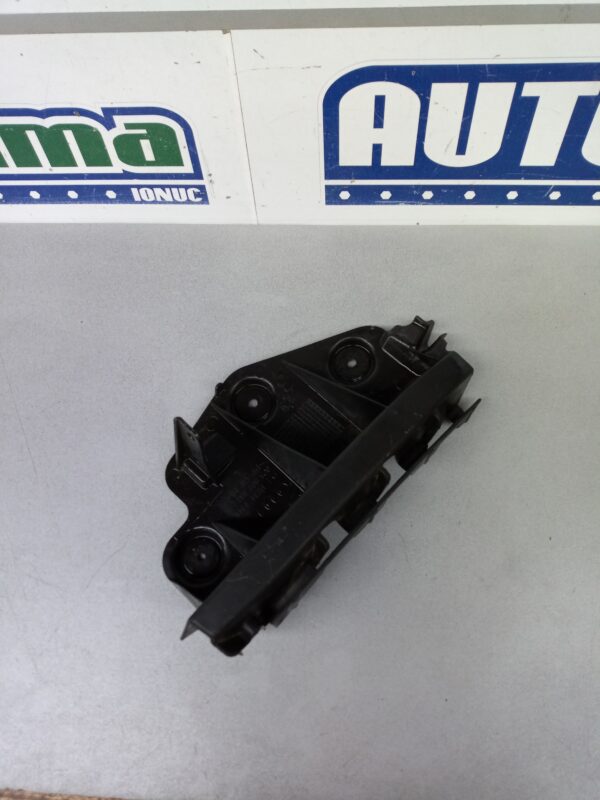 Suport bara spate stanga 8P3807393A Audi A3 8P 2003-2012