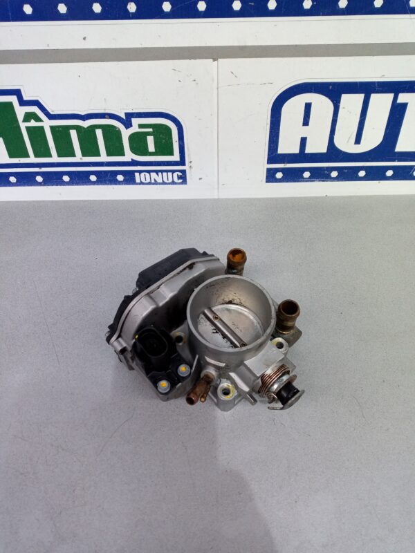 Clapeta acceleratie 058133063H 1.8 B Volkswagen PASSAT B5.5 2000-2005 1.8 B