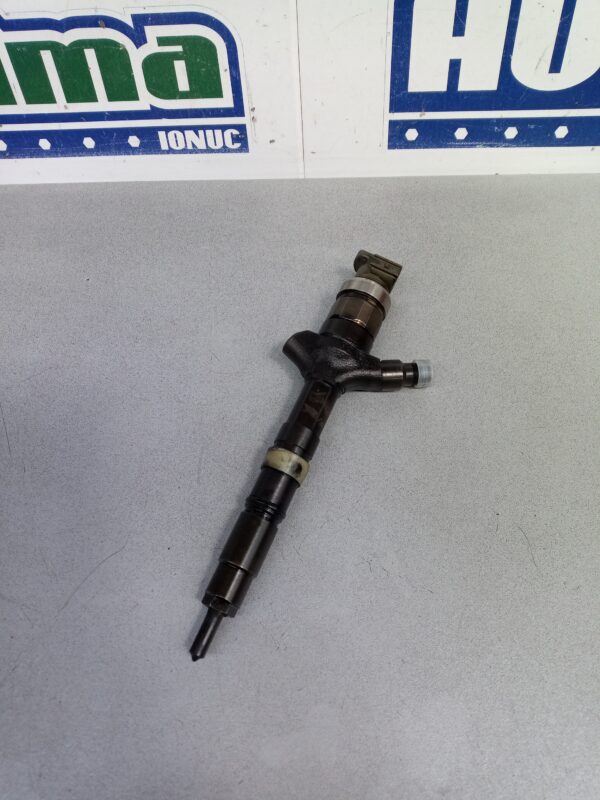 Injector 23670-0G010 2.0 D Toyota Rav4 (XA20)  2000-2006 2.0 D