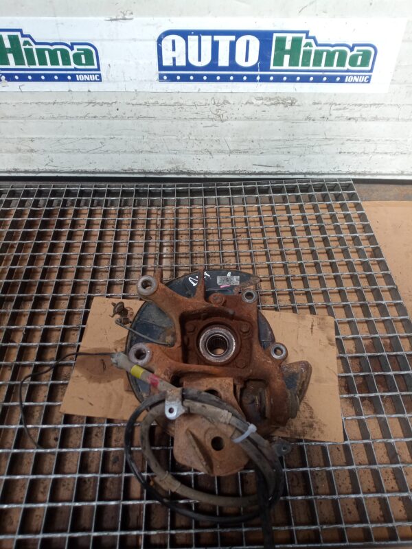Fuzeta spate dreapta 4230442020 / 2.2TD-4×4 Toyota Rav4 (XA30)  2005-2013