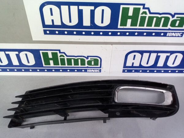 Grila proiector stanga 4E0807681AM Audi A8 4E  2002-2009