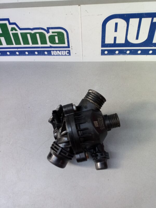 Carcasa termostat 7549476.02 3.0 B BMW Seria 3 E93 Coupe  2004-2013 3.0 B