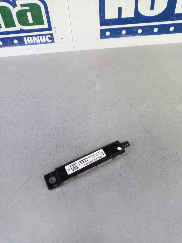 Amplificator antena 8V4035225D Audi A3 8V  2013-2019