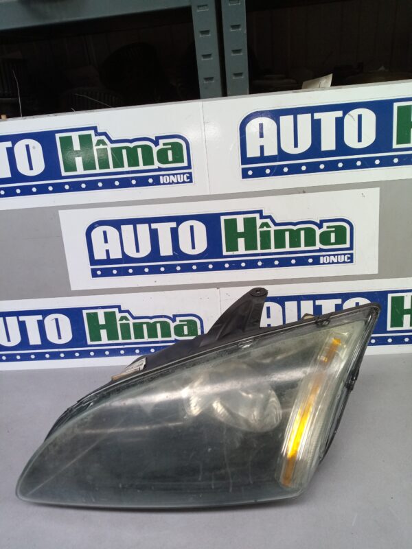 Far stanga fara cod Ford Focus 2  2004-2010