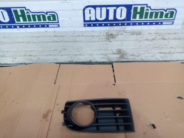 Grila proiector stanga 9626275QC(hatchback piesa noua producator) Volkswagen Golf 5 1K 2003-2010