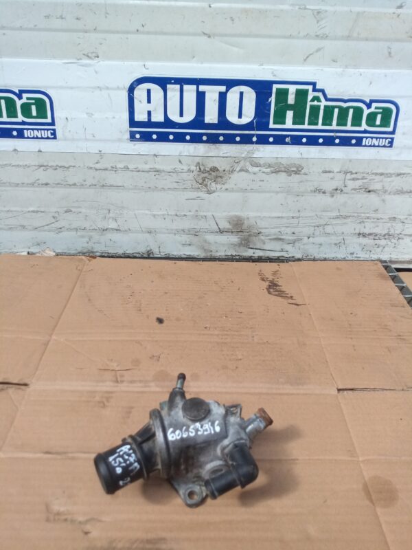 Carcasa termostat 60653946 / 2.0JTS Alfa Romeo 156  1997-2007 2.0JTS