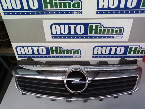 Grila radiator 13136136 Opel Zafira B  2005-2014