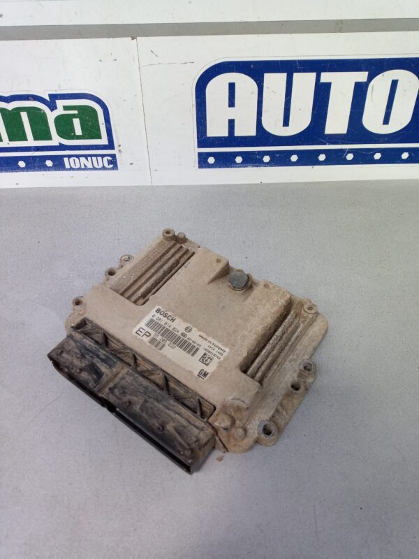 Calculator motor 55205622 0281014024 1.9 CDTI Opel Zafira B 2005-2014