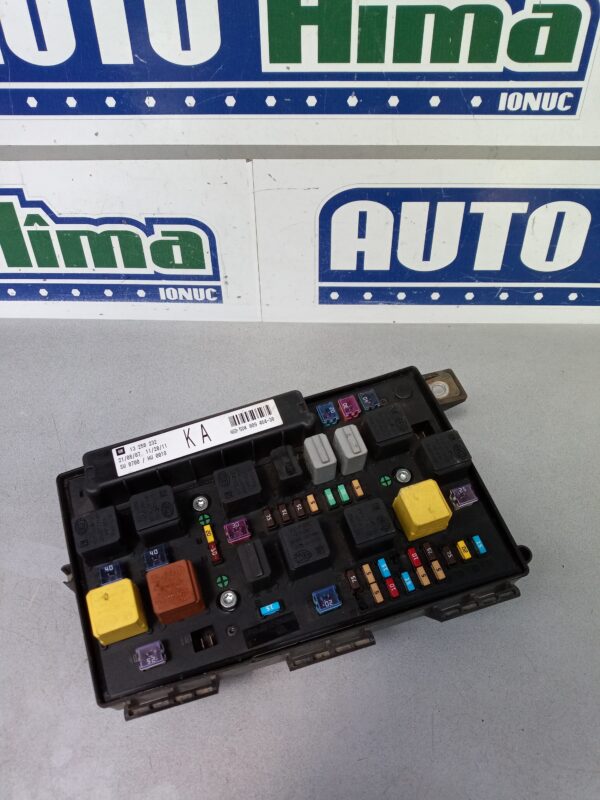 Panou sigurante 13250232 Opel Zafira B  2005-2014