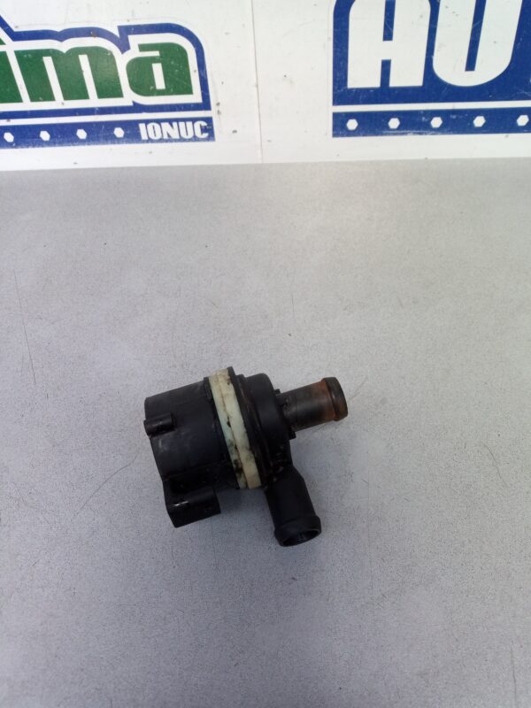 Pompa recirculare apa 6R0965561A Volkswagen Polo 6R 2010-2015