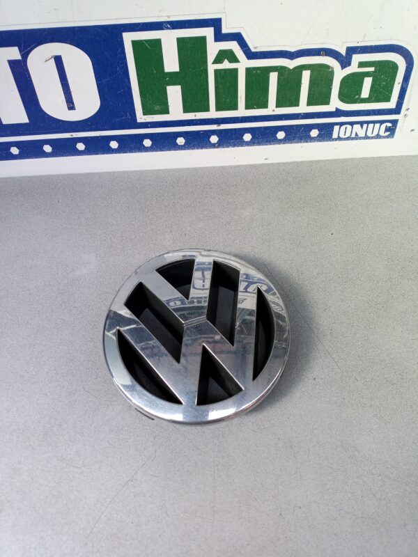 Emblema grila radiator 3B0853601C Volkswagen PASSAT B5.5  2000-2005