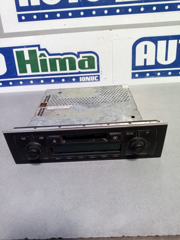Radio casetofon Audi Chorus fara cod Audi A4 B6  2000-2005