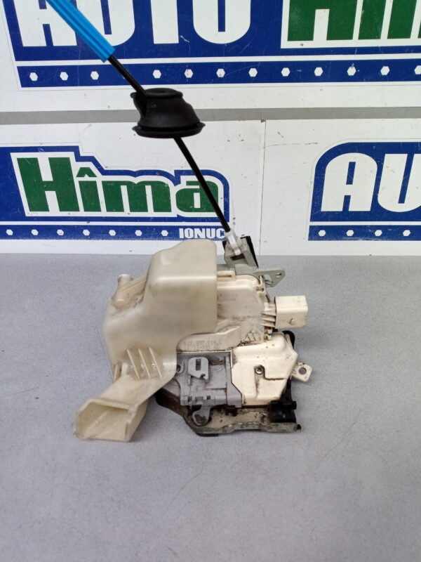 Broasca usa dreapta fata 8J2837016C Audi A4 B8  2008-2016