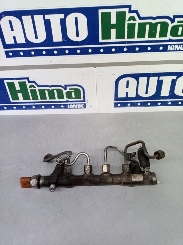 Rampa injectoare 03L089N 2.0 TDI Volkswagen PASSAT B7 2011-2016