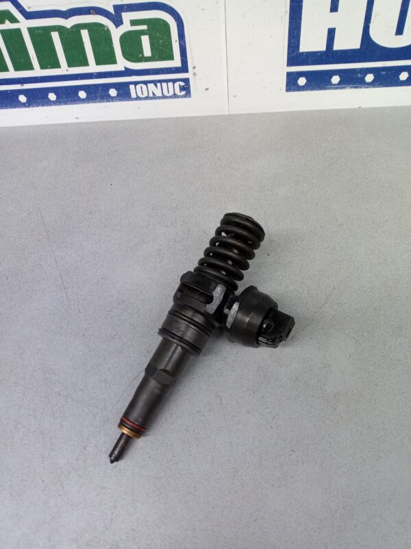 Injector 038130073AG (BA) 1.9 TDI Seat Altea 5P1  2004-2009