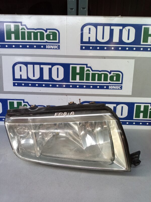 Far dreapta fara cod Skoda Fabia 1 6Y 1999-2007