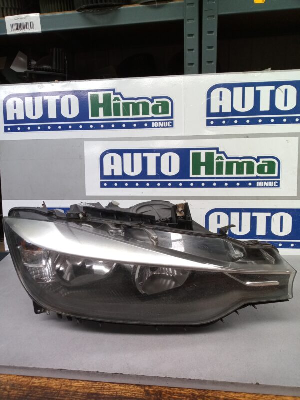 Far dreapta 63.11-7259540 (Cu defect) BMW Seria 3 F30 2011-2019