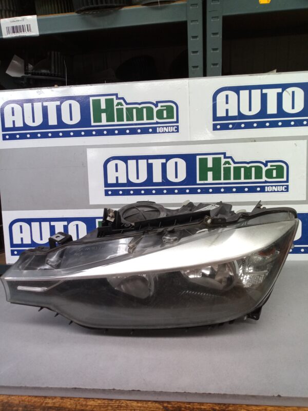 Far stanga 63.11-7259539 BMW Seria 3 F30  2011-2019