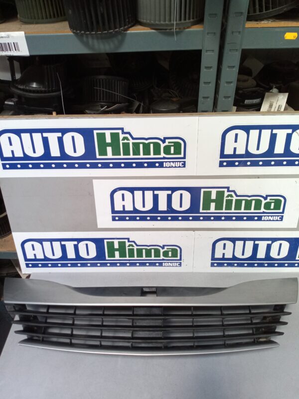 Grila radiator 8200012581 Renault Laguna 2  2001-2007