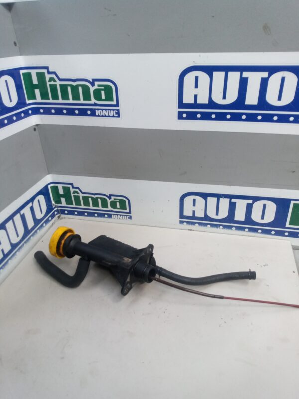 Epurator/separator ulei motor cu joja 8200140763 / 1.9DCI Renault Laguna 2  2001-2007 1.9DCI