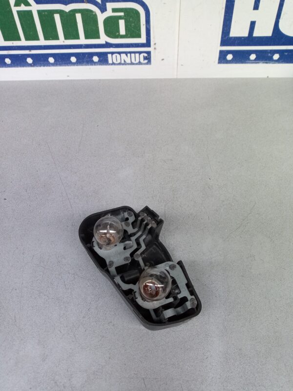 Soclu stop stanga 8374807 BMW Seria 3 E46  1997-2006