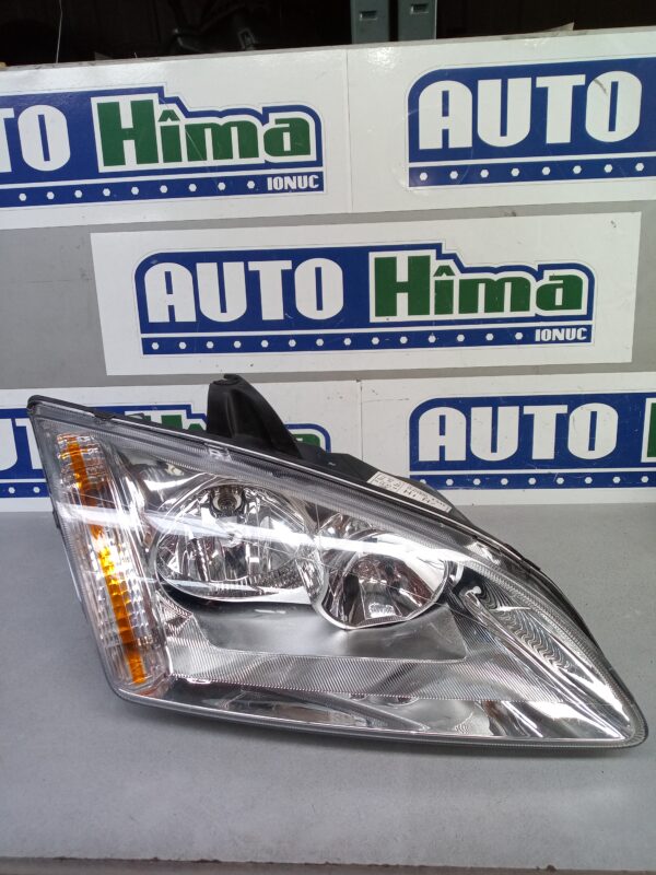 Far dreapta fara cod Ford Focus 2  2004-2010