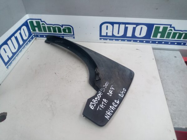 Baveta noroi fata dreapta 63850EB300(plastic) Nissan Navara D40  2004-2021