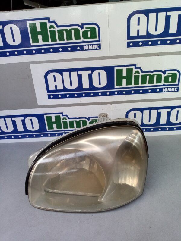 Far stanga fara cod (Cu defect) Hyundai SantaFe MK1 (SM) 2000-2005