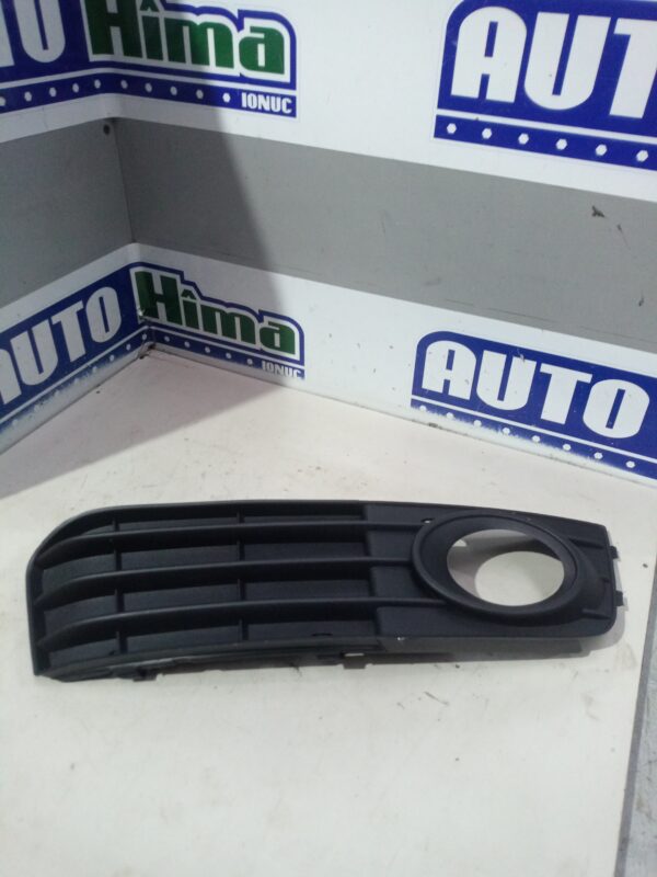 Grila proiector dreapta 1242272QC (noua producator) Audi A4 B8 2008-2016