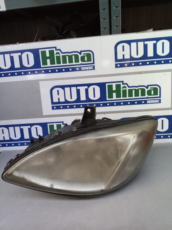 Far stanga fara cod (Cu defect) Mercedes-Benz Vito/Viano W639  2003-prezent