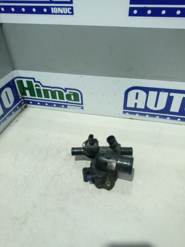 Carcasa termostat 8200907243 / 2.0DCI Renault Trafic 2 2001-2014 2.0DCI