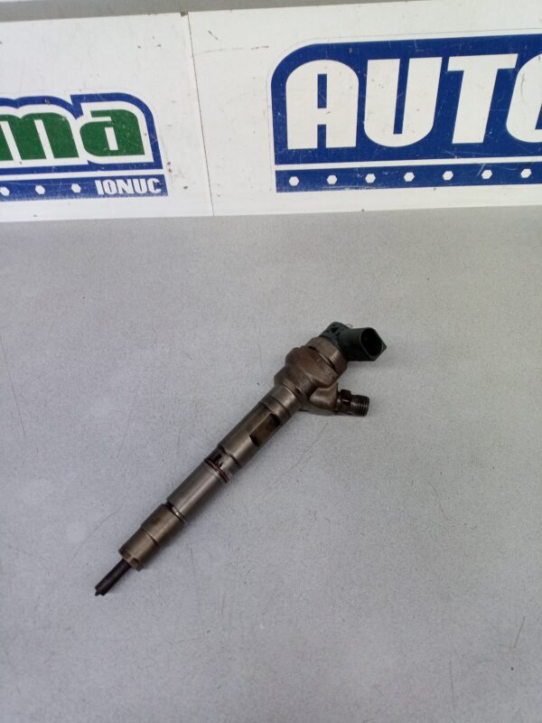 Injector 03L130277J 0445110369 2.0 TDI Volkswagen PASSAT B7  2011-2016