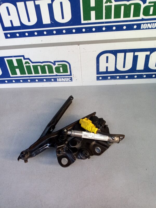 Balama capota stanga 8V0823301F 8V0823823F Audi A3 8V 2013-2019