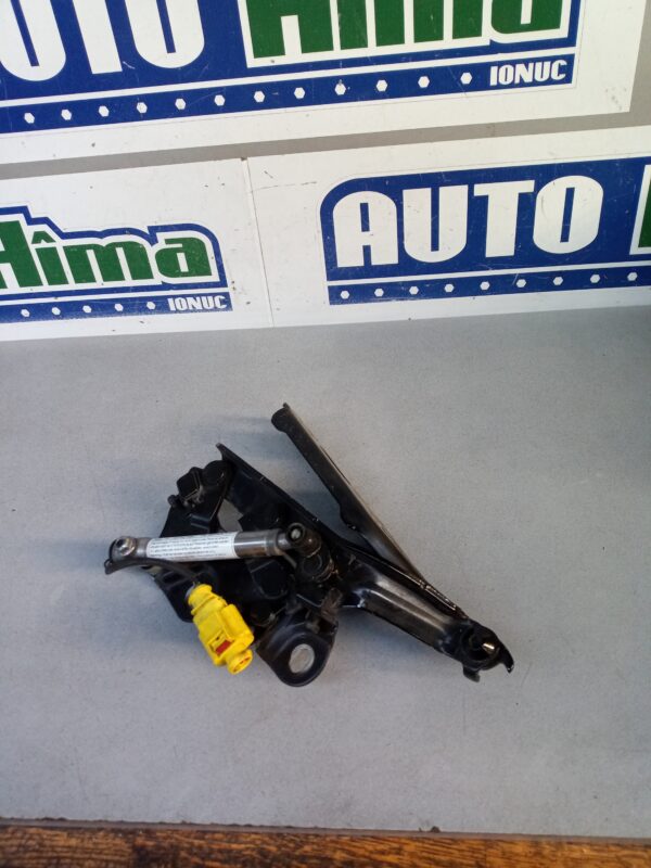 Balama capota dreapta 8V0823302F 8V0823823F Audi A3 8V 2013-2019