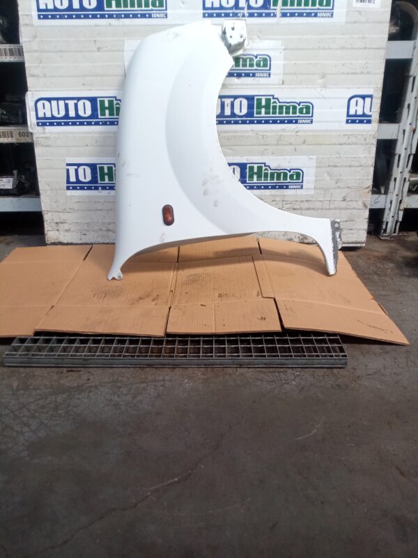 Aripa fata dreapta fara cod (Alba) Renault Kangoo 1 1997-2007