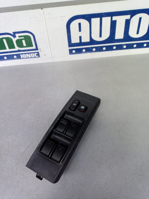 Butoane geamuri sofer 84820-0F030 Toyota Corolla Verso   2001-2009