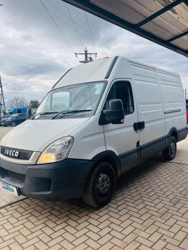 DEZMEMBRARI IVECO DAILY 3 2.3 D Multijet F1AE0481 E4 an 2009