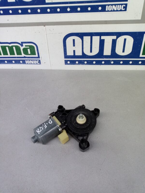 Motoras macara dreapta fata 5Q0959802B Volkswagen Golf 7  2012-2020