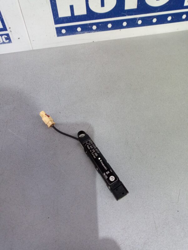 Amplificator antena 5M0035577 Volkswagen Golf 5 Plus 2004-2014